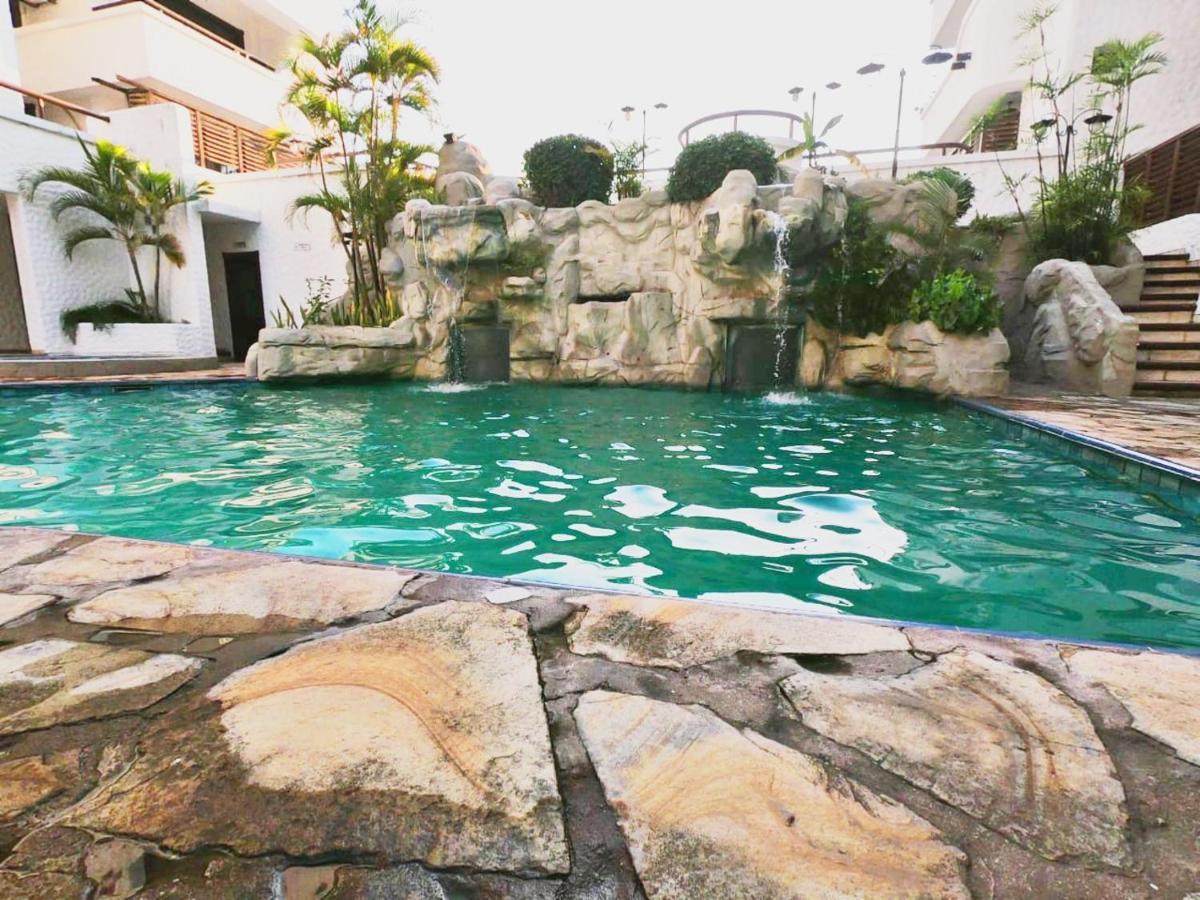 Suites Casa Blanca Santa Cruz de La Sierra Eksteriør billede